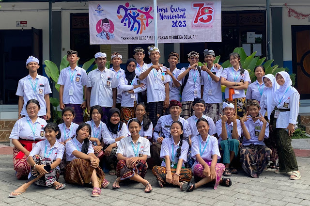 Foto Bersama OSIS & MPK